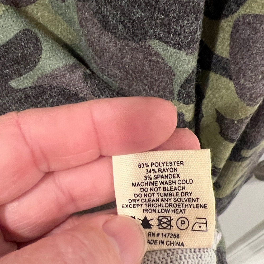 Simply Southern Gold Sequin Camo Dress M NWT - Picture 7 of 9